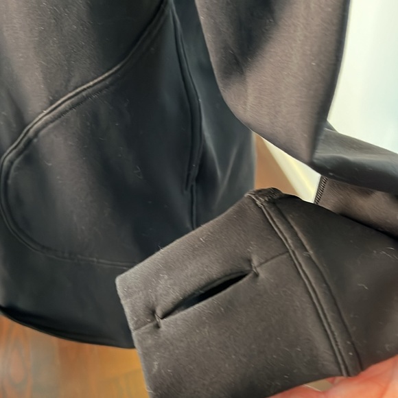 Ivviva by Lululemon black jacket/wrap, girls size 12 - Picture 6 of 9